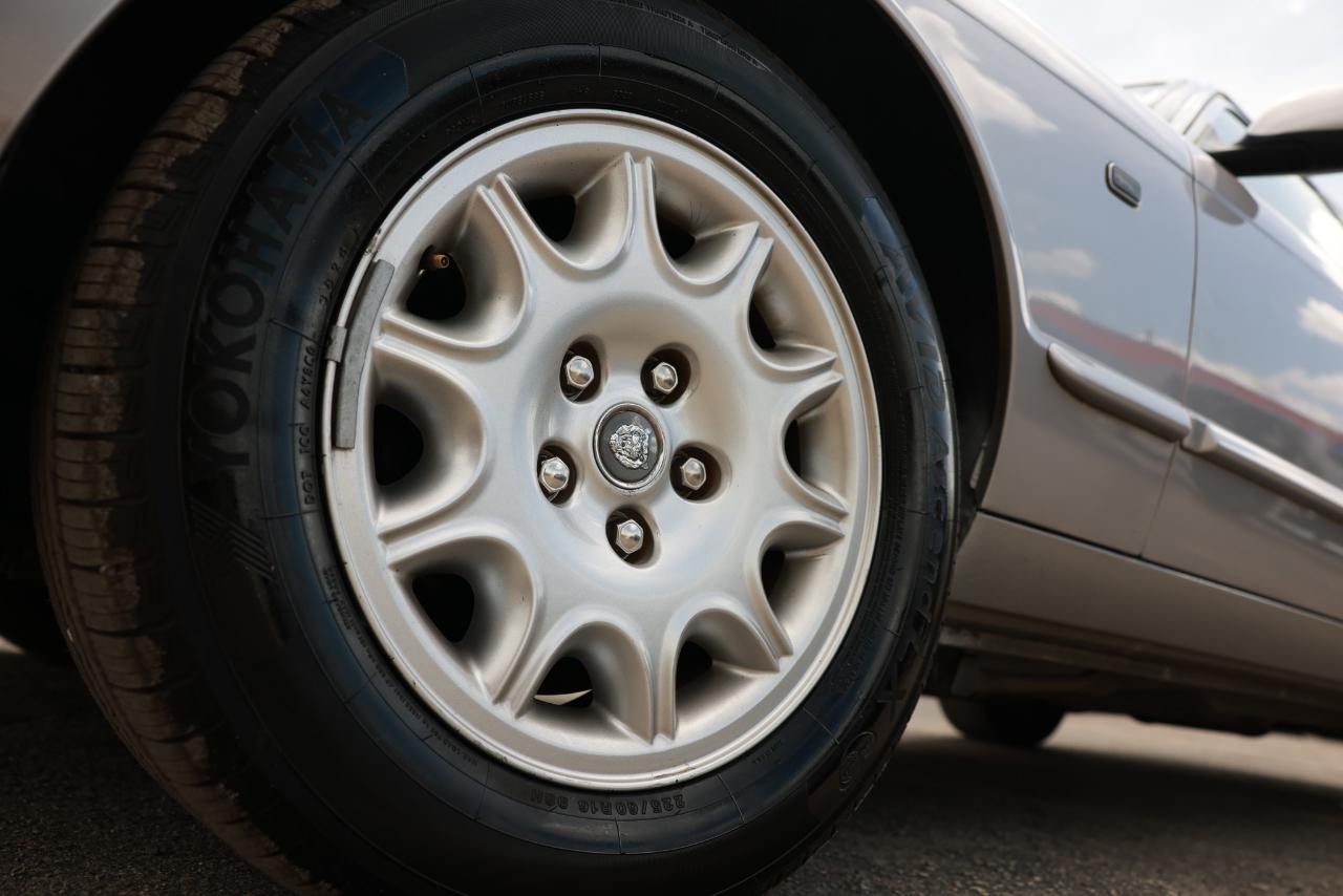 Jaguar XJ Series  2002