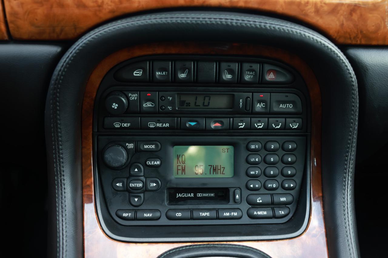 Jaguar XJ Series  2002