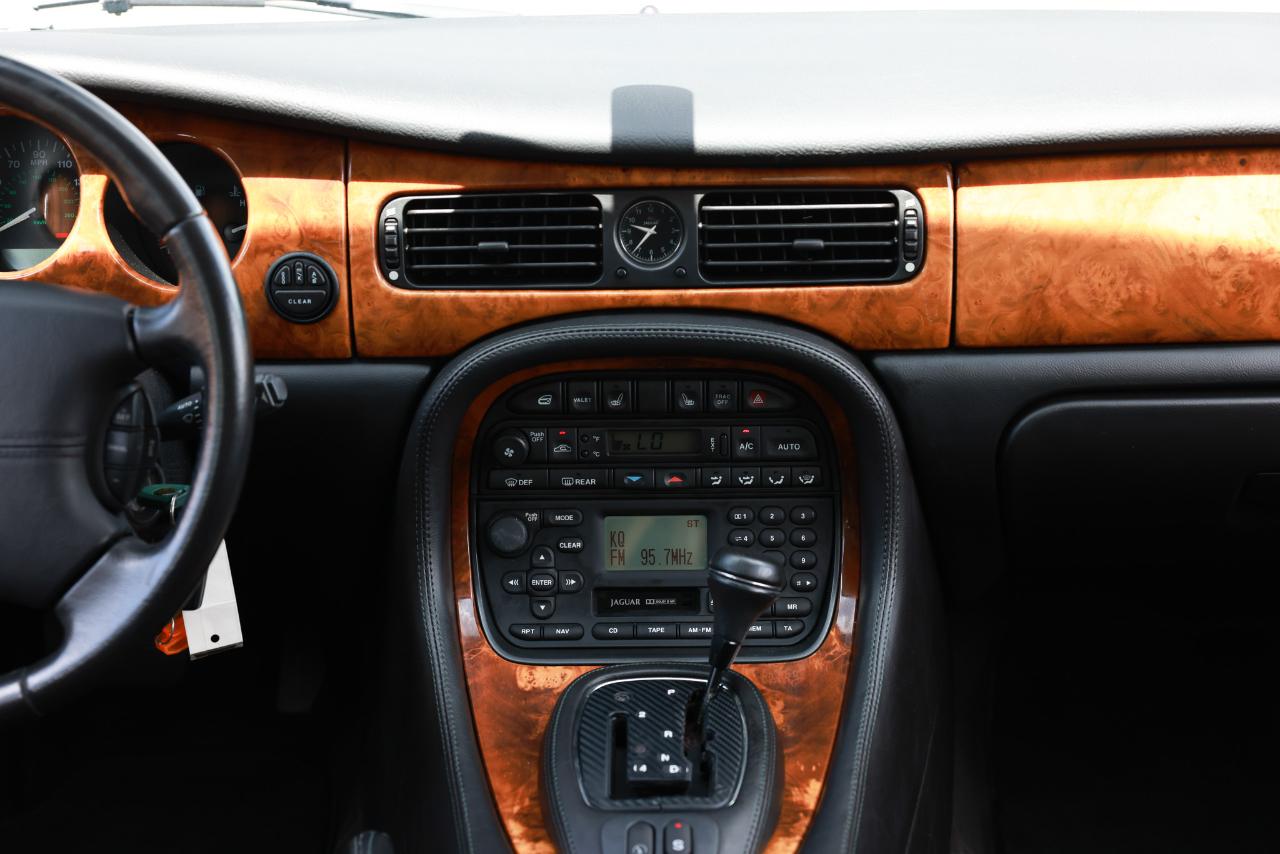 Jaguar XJ Series  2002