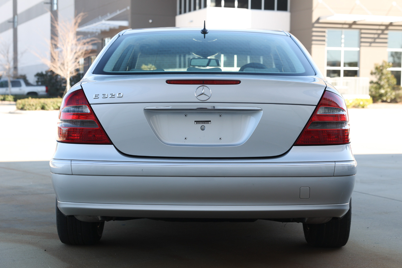 Mercedes-Benz E-Class  2004