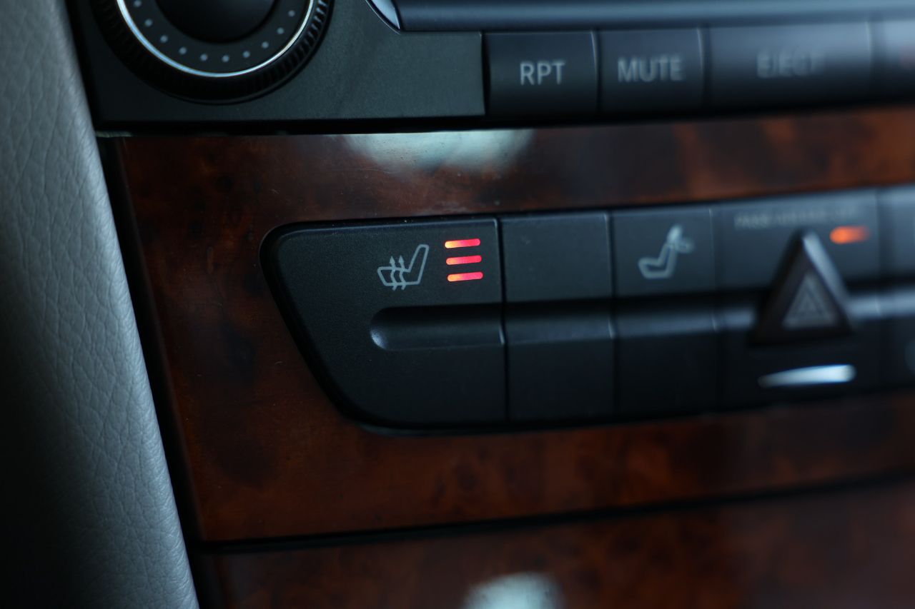 Mercedes-Benz E-Class  2004