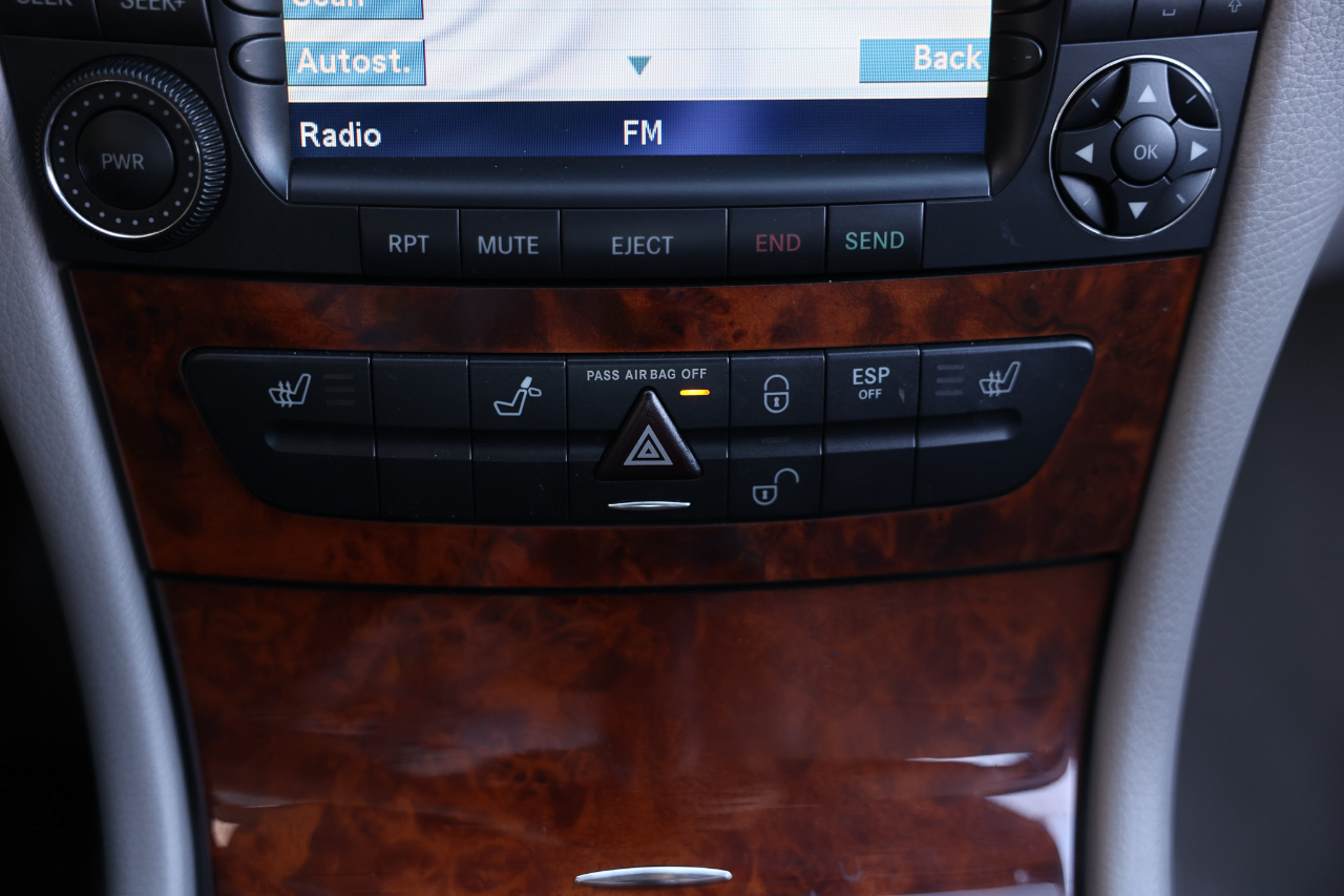 Mercedes-Benz E-Class  2004