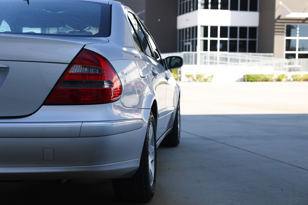 Mercedes-Benz E-Class  2004