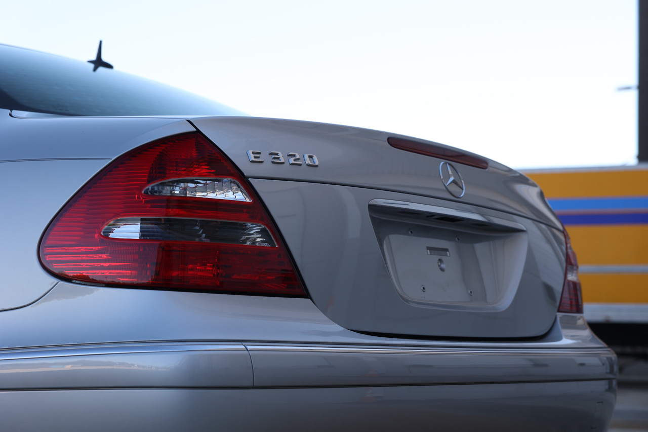 Mercedes-Benz E-Class  2004