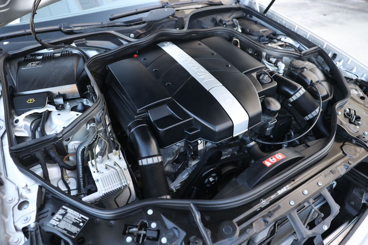 Mercedes-Benz E-Class  2004