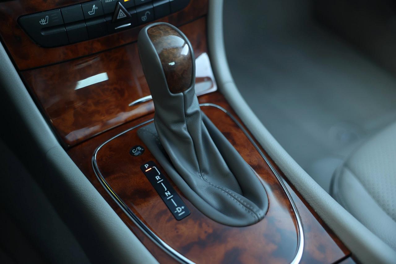 Mercedes-Benz E-Class  2004