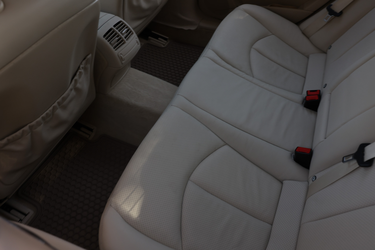 Mercedes-Benz E-Class  2003