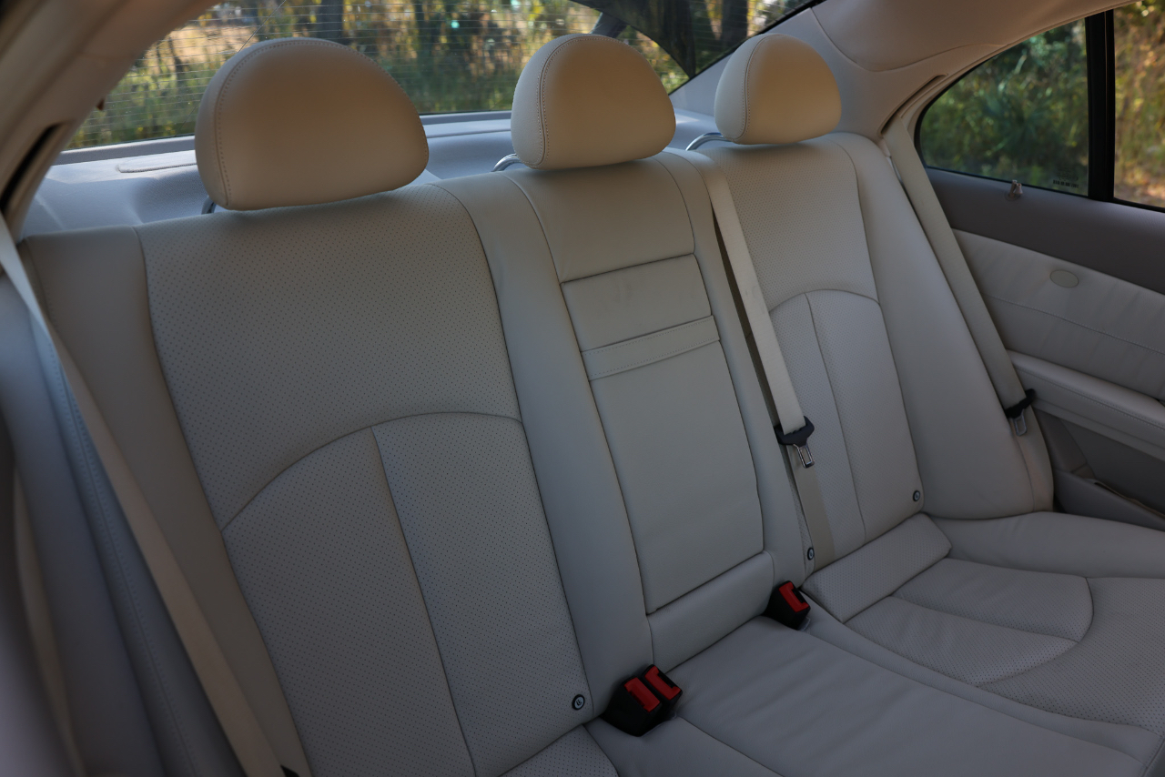 Mercedes-Benz E-Class  2003