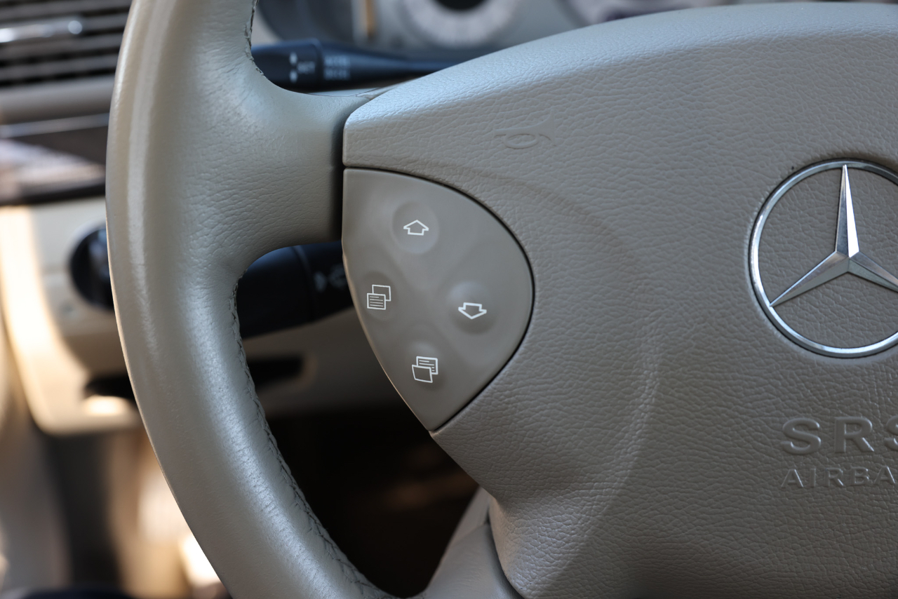 Mercedes-Benz E-Class  2003