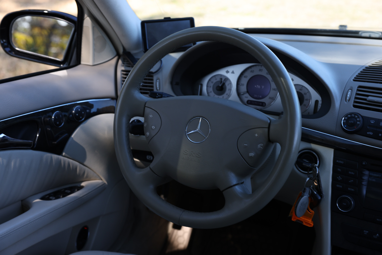 Mercedes-Benz E-Class  2003