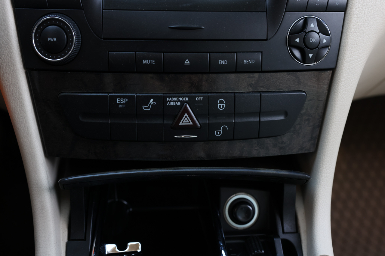 Mercedes-Benz E-Class  2003