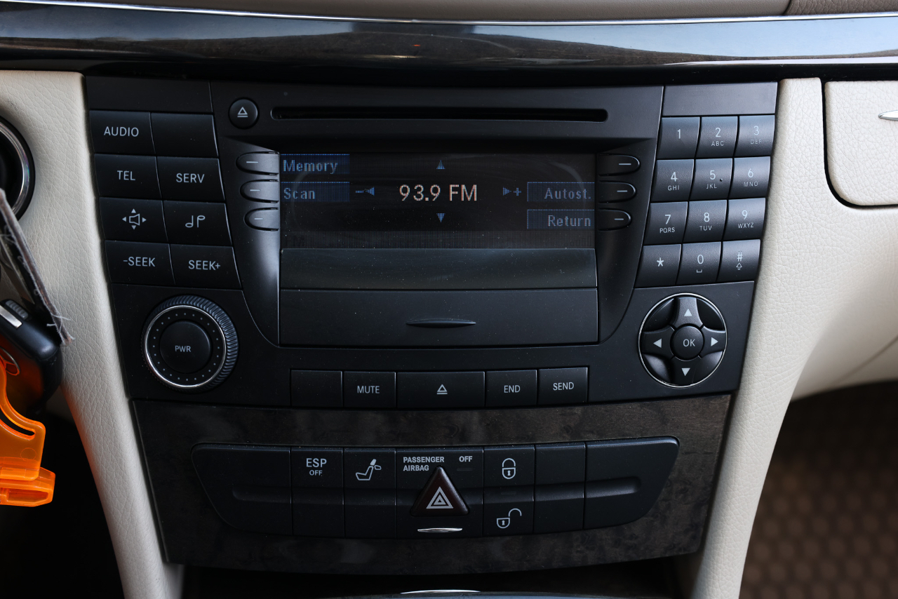 Mercedes-Benz E-Class  2003