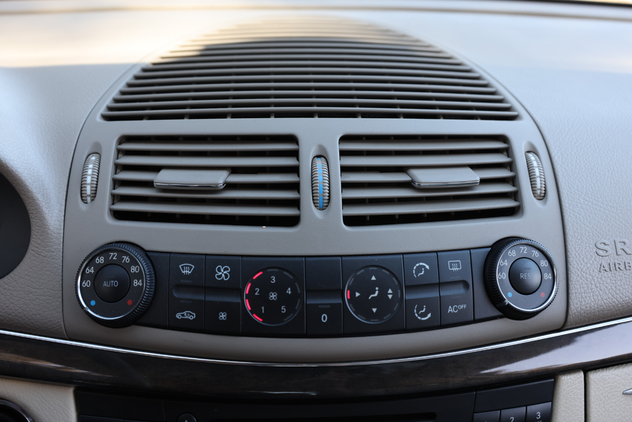 Mercedes-Benz E-Class  2003