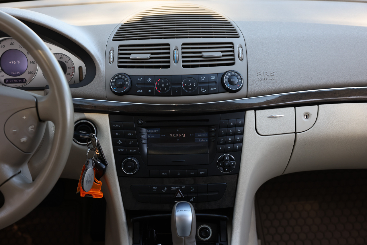 Mercedes-Benz E-Class  2003