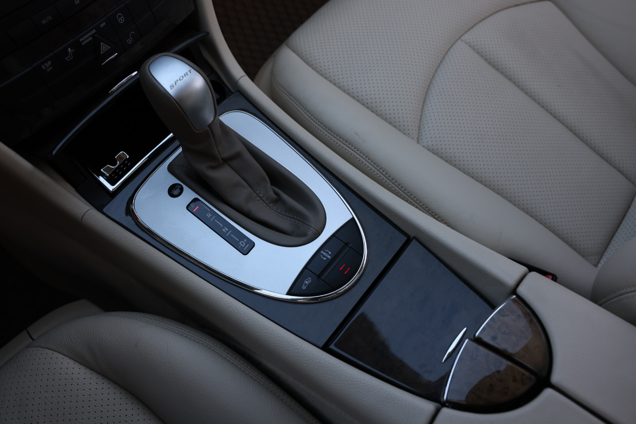 Mercedes-Benz E-Class  2003