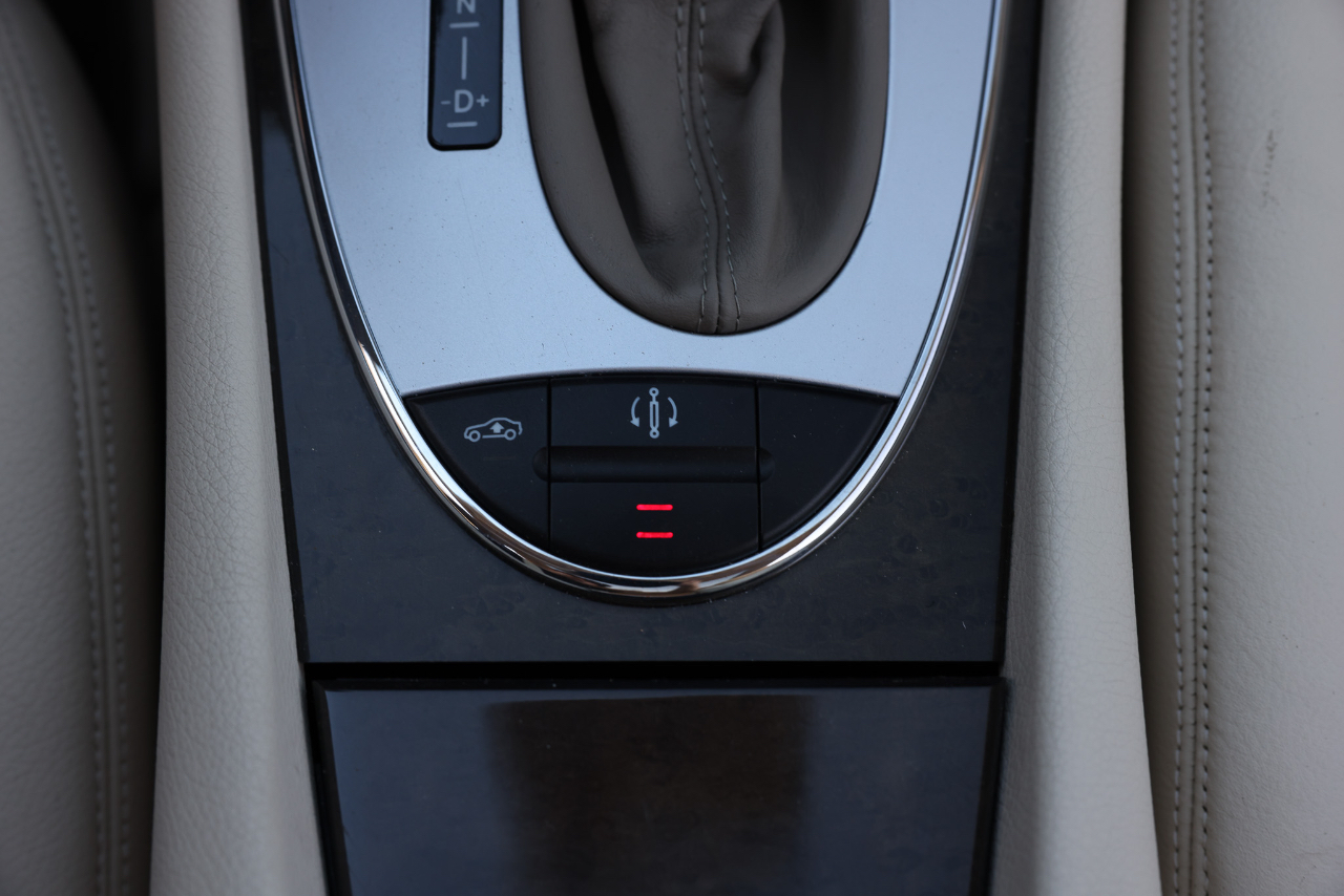 Mercedes-Benz E-Class  2003