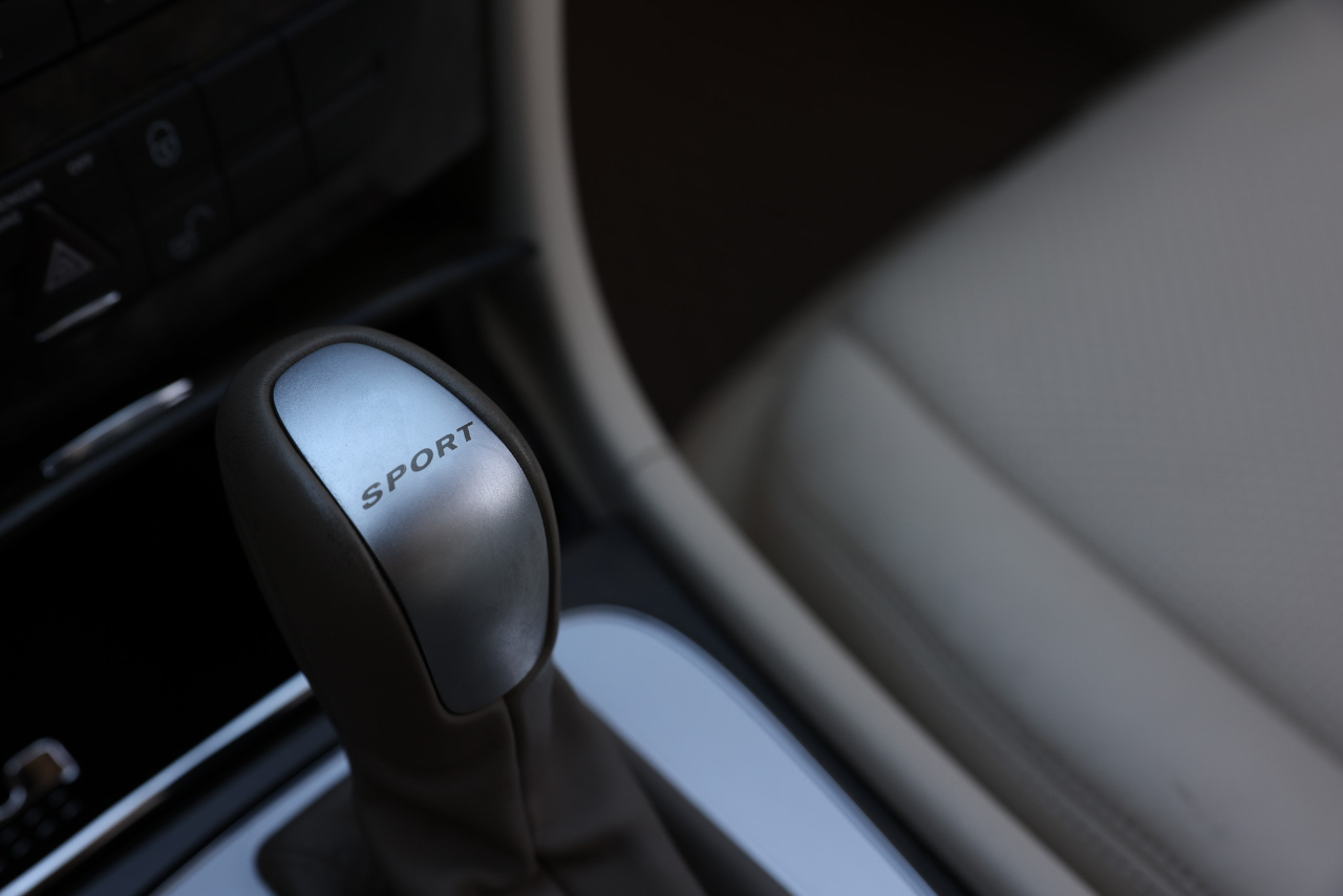 Mercedes-Benz E-Class  2003