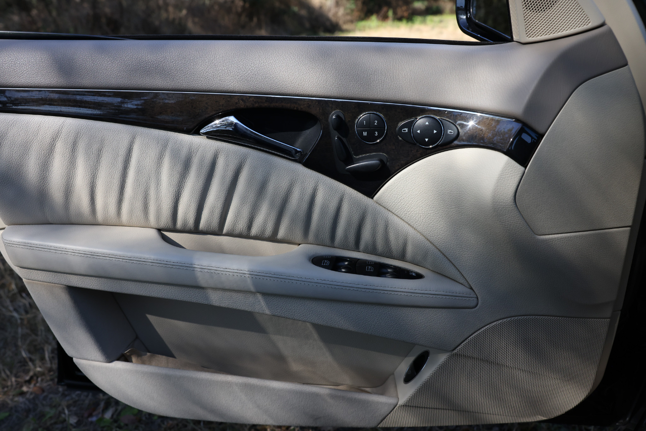 Mercedes-Benz E-Class  2003