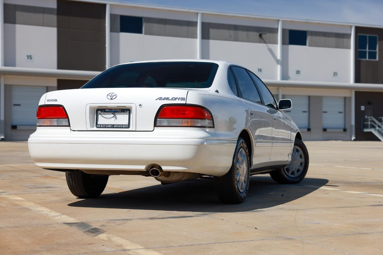 Toyota Avalon  1996