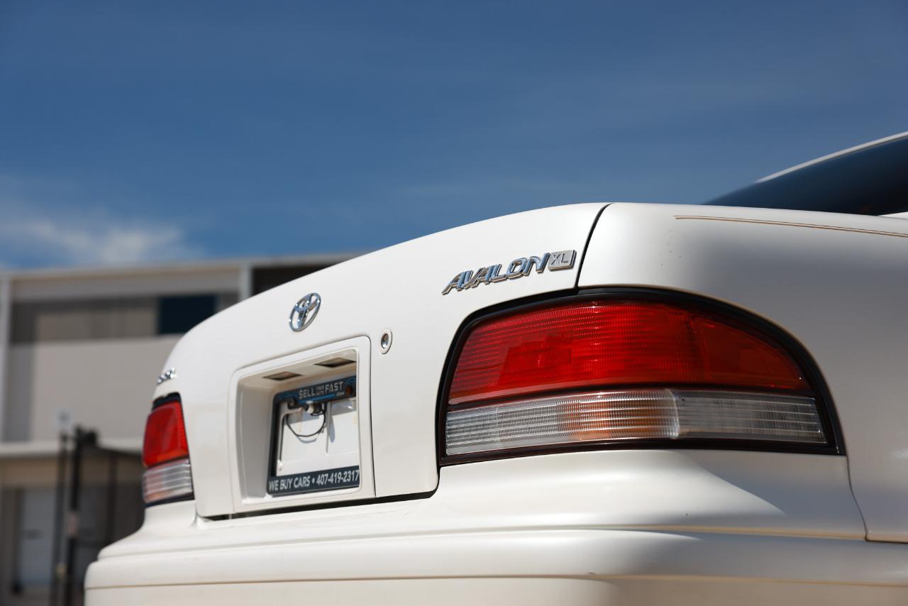 Toyota Avalon  1996