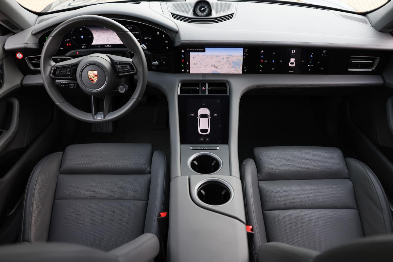 Porsche Taycan  2023