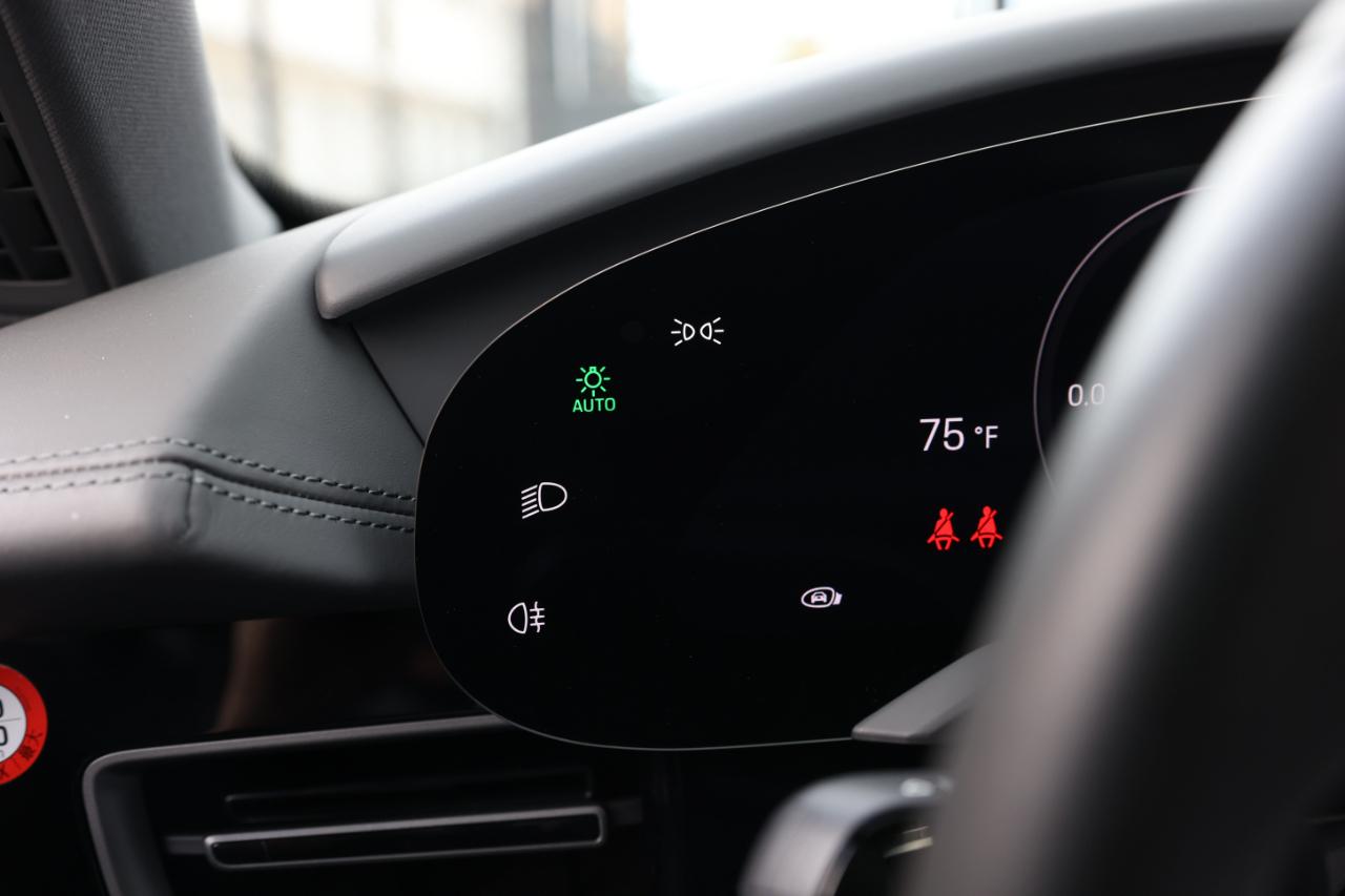 Porsche Taycan  2023