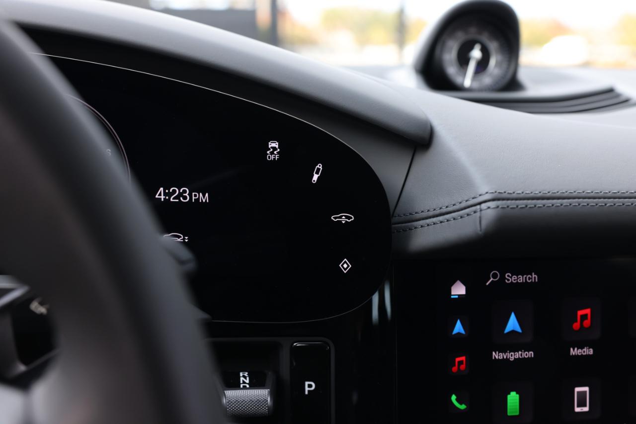 Porsche Taycan  2023