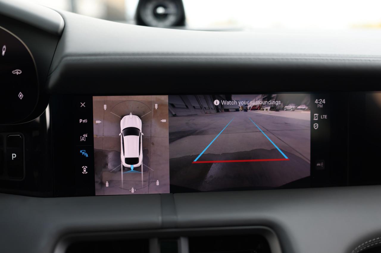 Porsche Taycan  2023