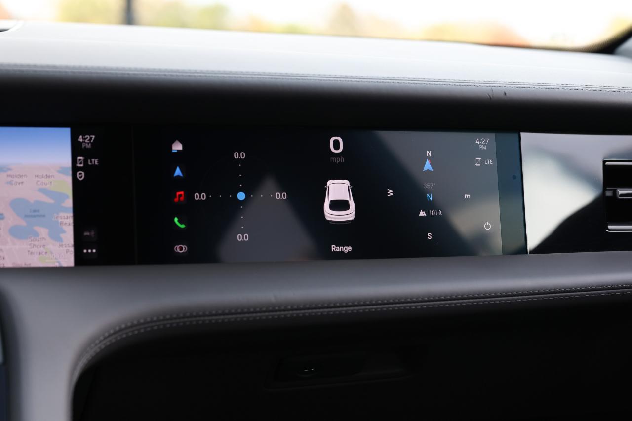 Porsche Taycan  2023