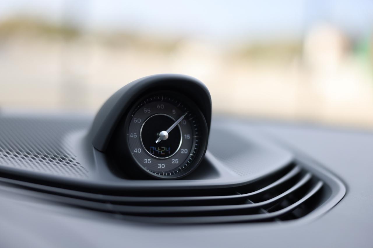 Porsche Taycan  2023