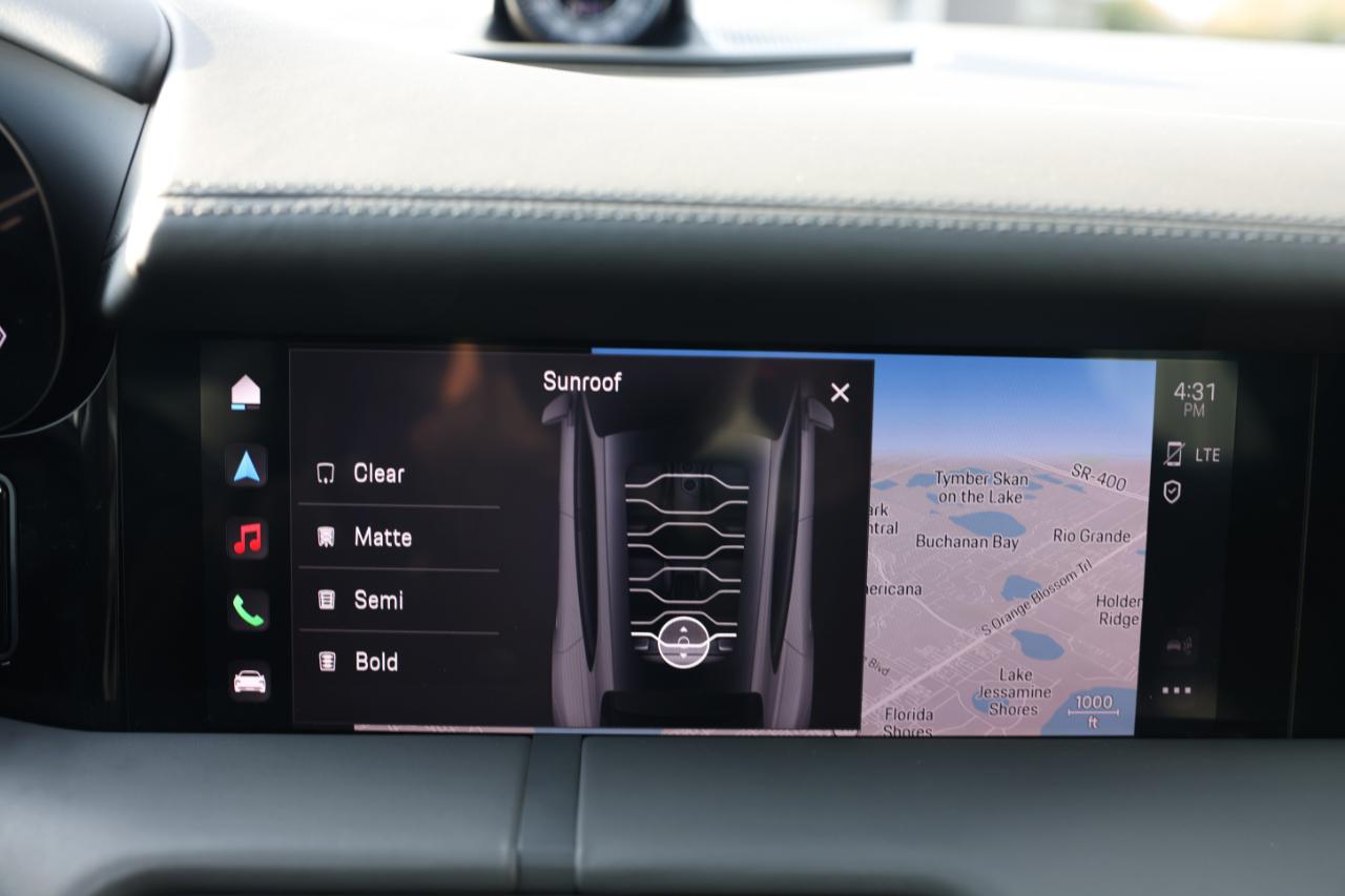 Porsche Taycan  2023