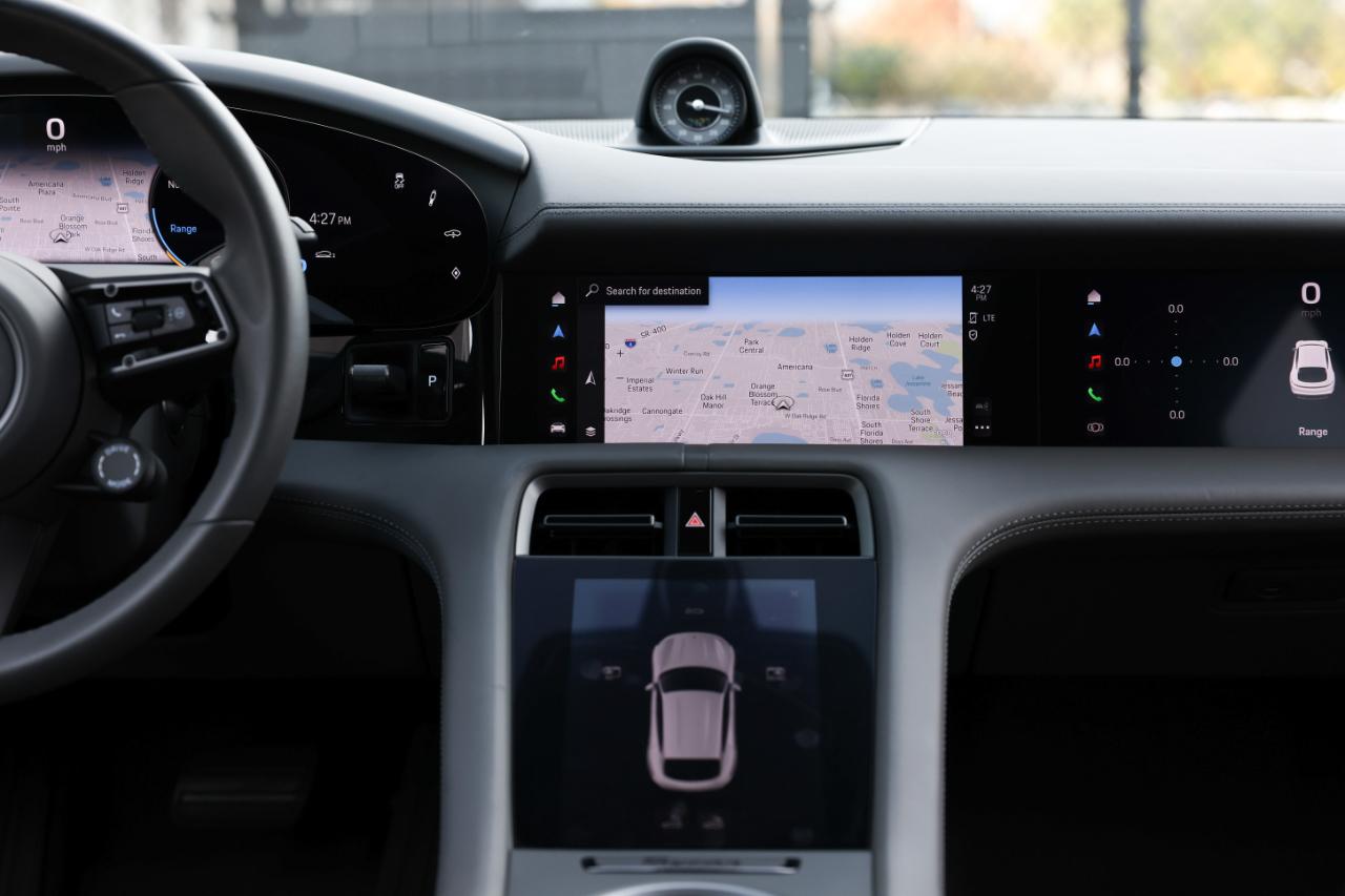 Porsche Taycan  2023