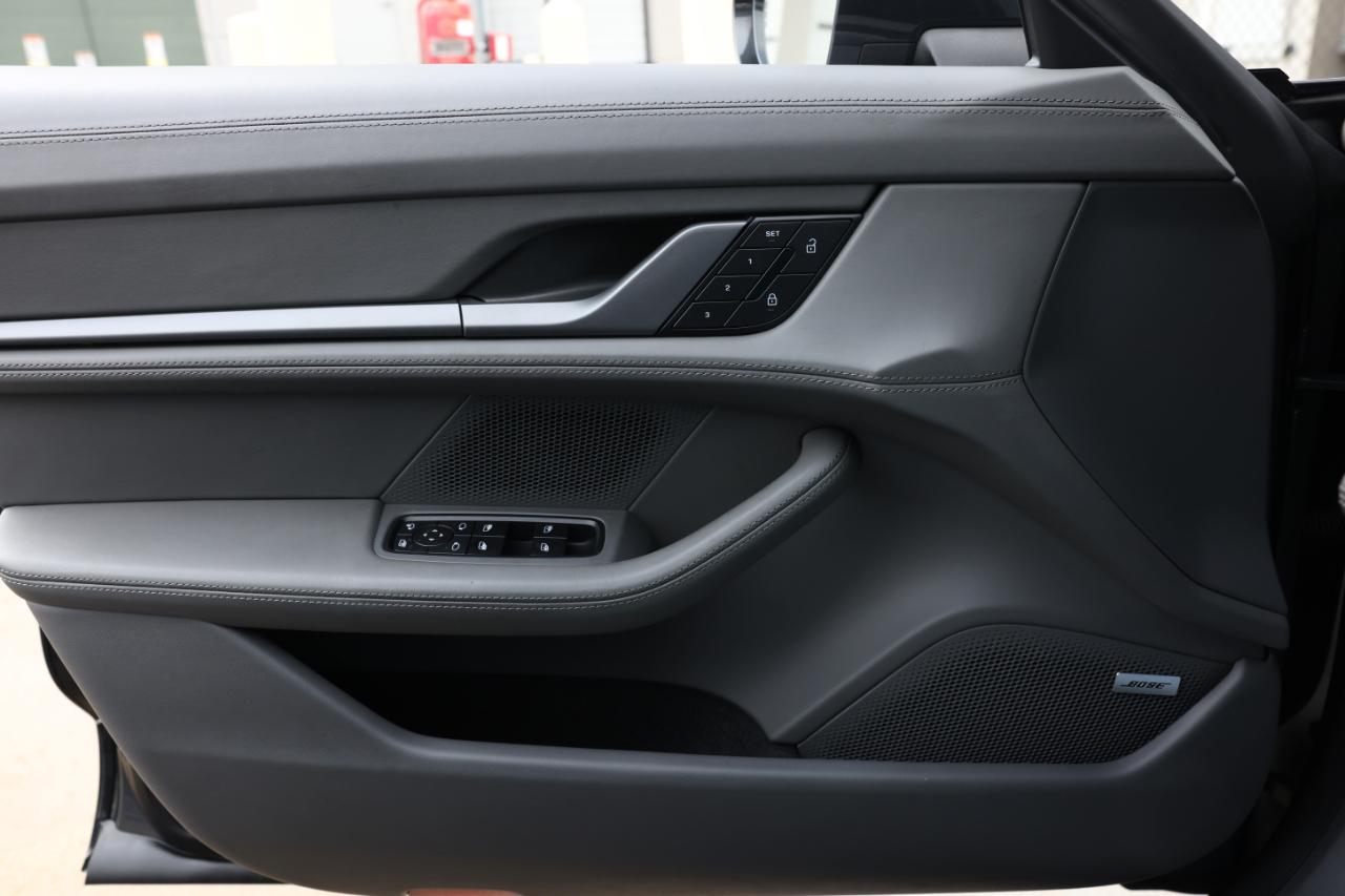 Porsche Taycan  2023