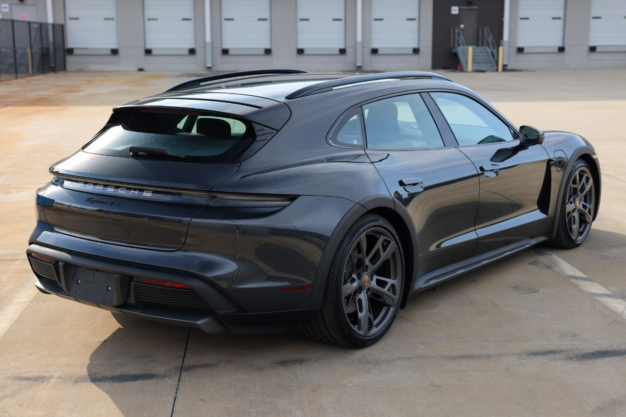 Porsche Taycan  2023