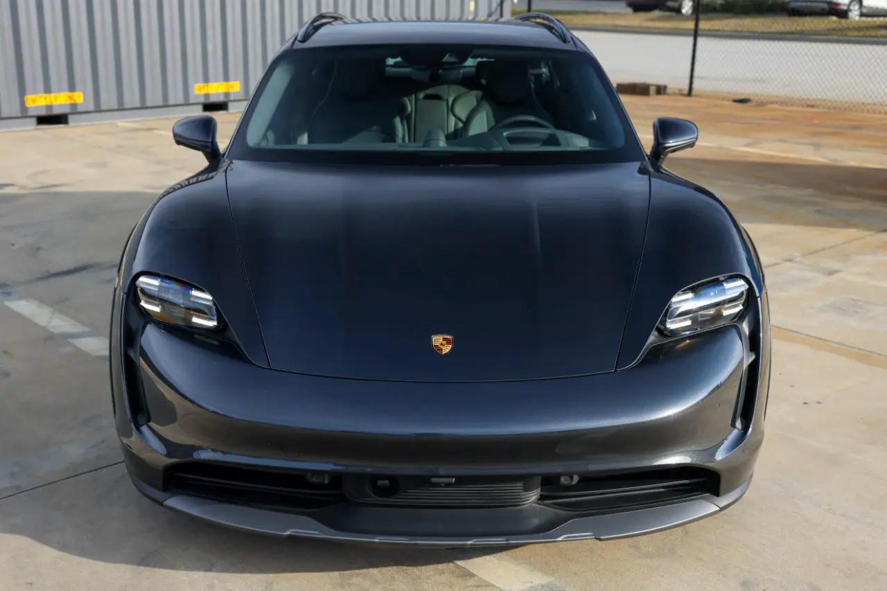 Porsche Taycan  2023