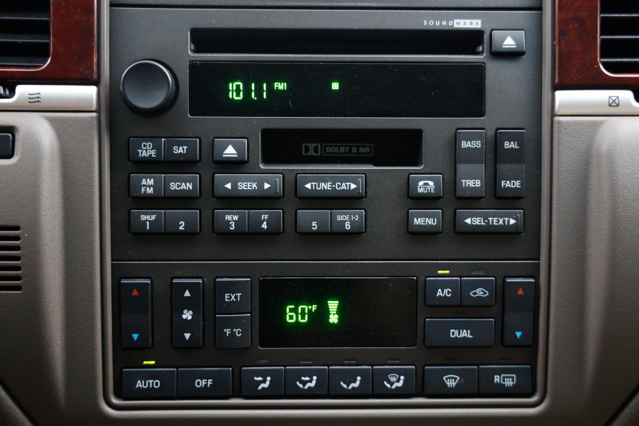 Lincoln Town Car  2005