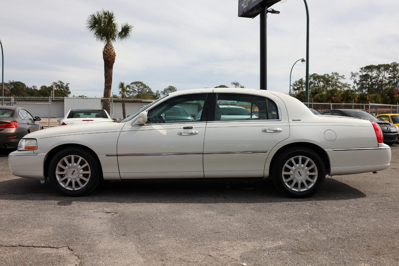 Lincoln Town Car  2006
