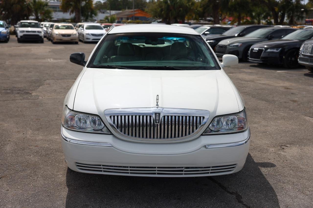 Lincoln Town Car  2006