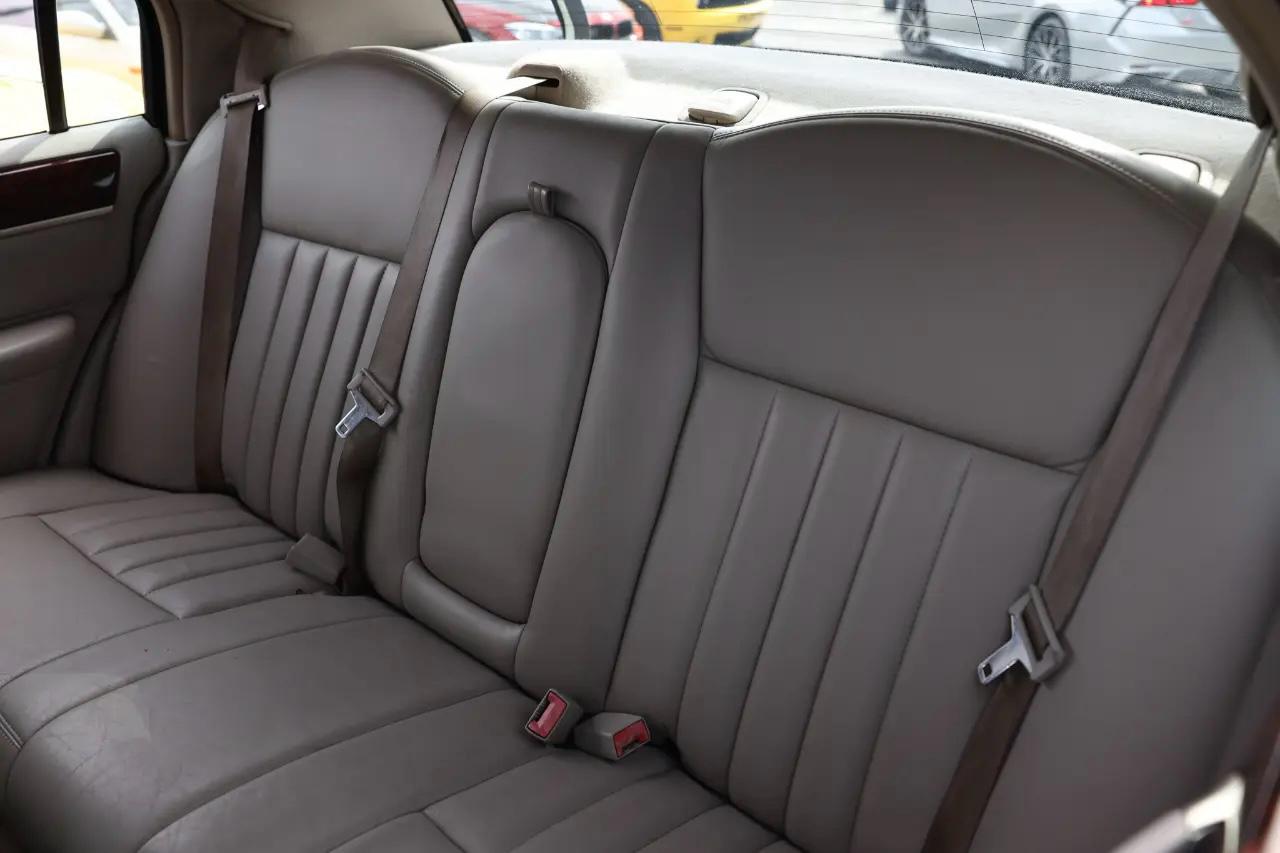 Lincoln Town Car  2006