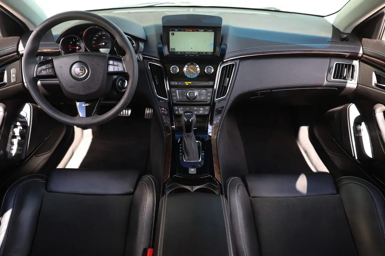 Cadillac CTS-V Wagon  2012