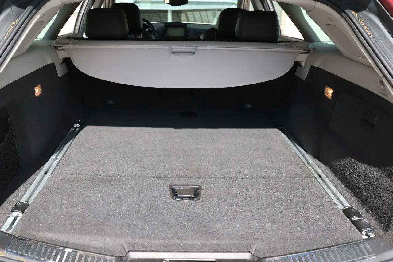 Cadillac CTS-V Wagon  2012