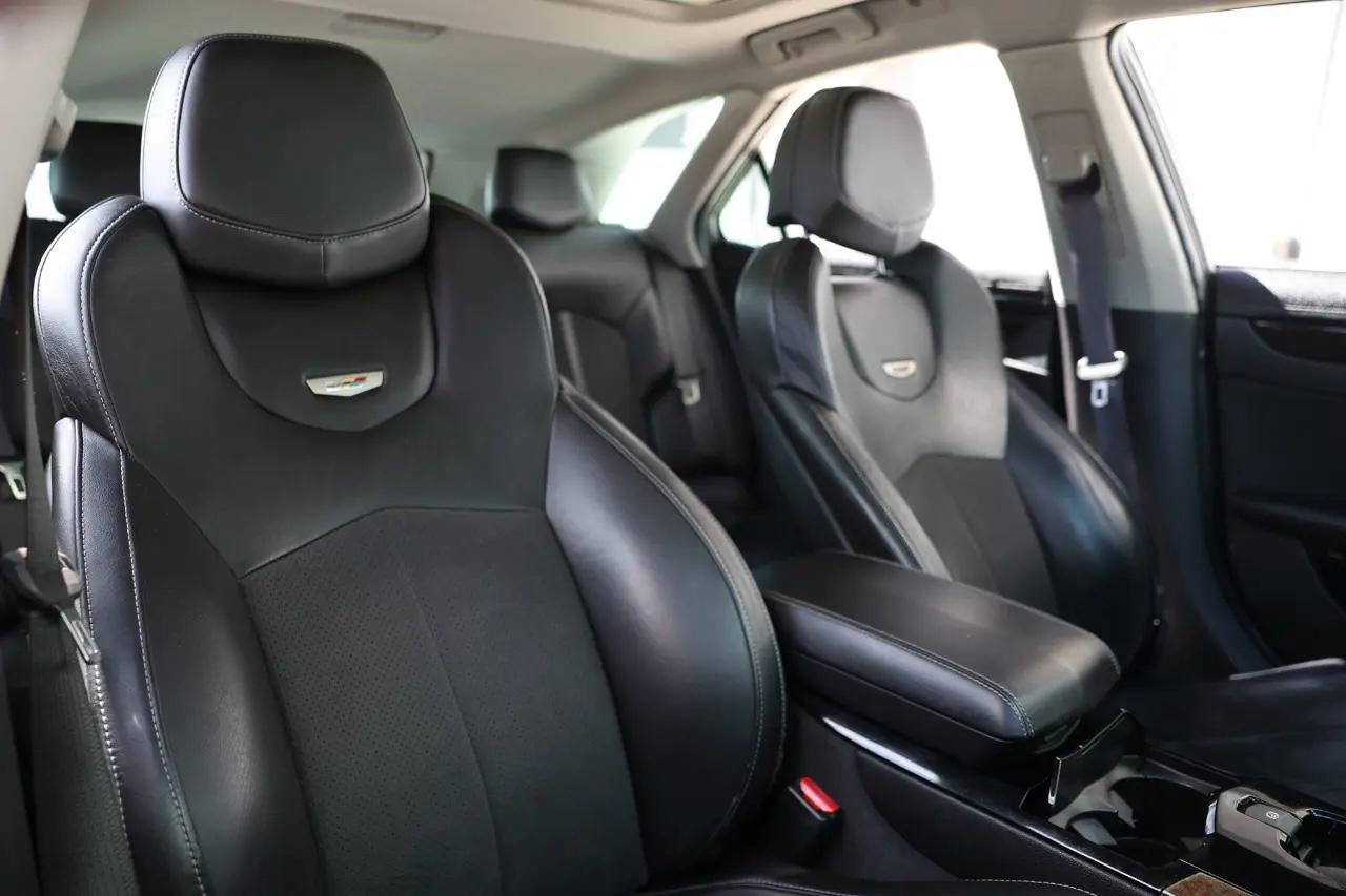 Cadillac CTS-V Wagon  2012