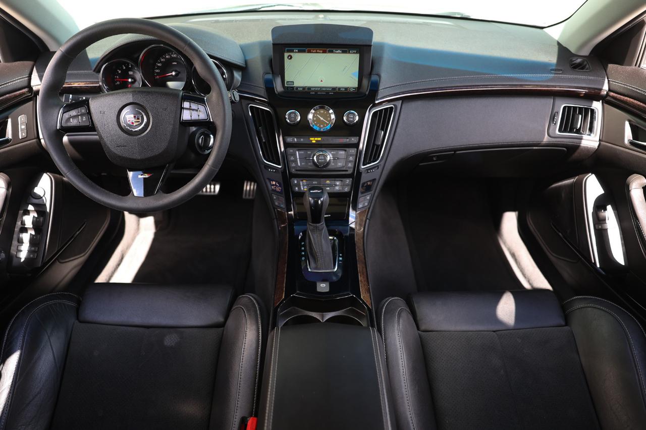 Cadillac CTS-V Wagon  2012