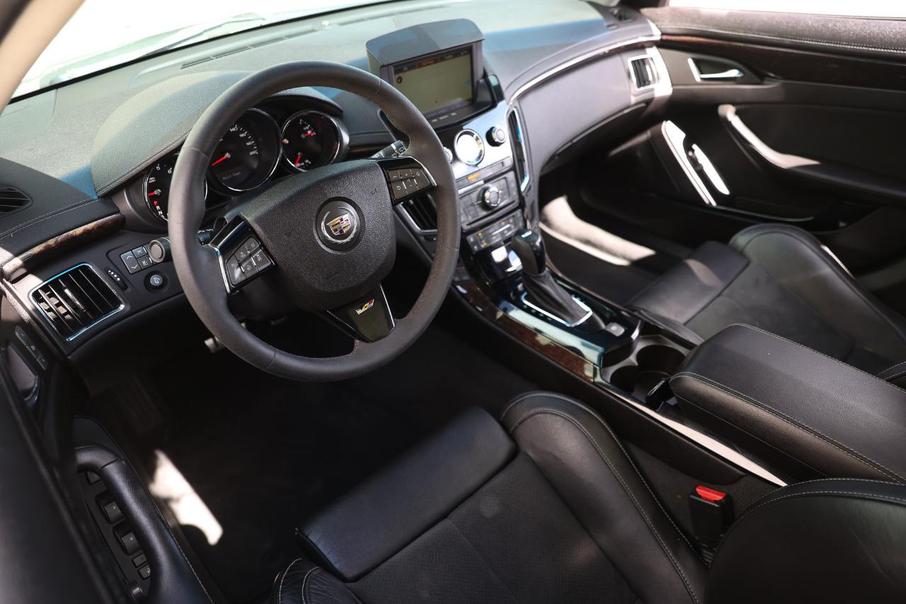 Cadillac CTS-V Wagon  2012