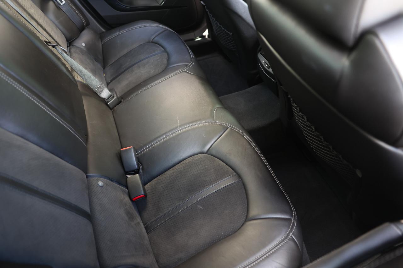 Cadillac CTS-V Wagon  2012