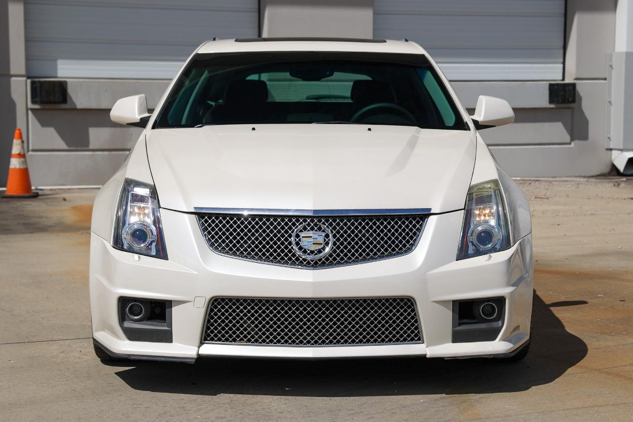 Cadillac CTS-V Wagon  2012