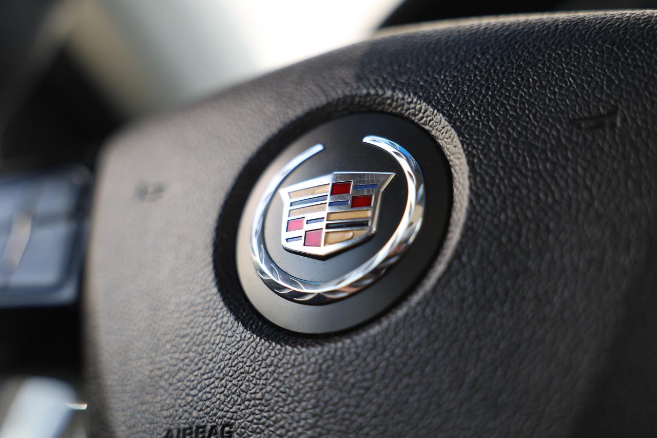Cadillac CTS-V Wagon  2012