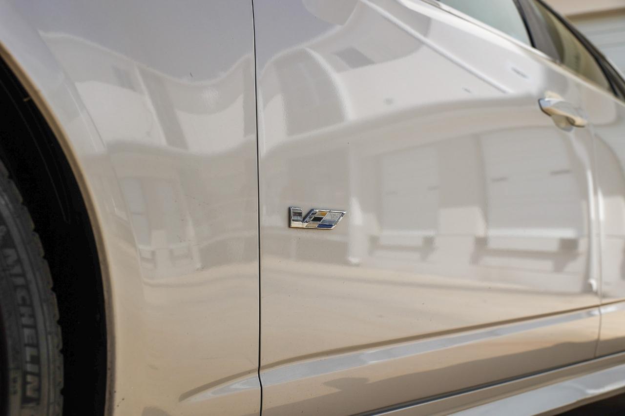 Cadillac CTS-V Wagon  2012