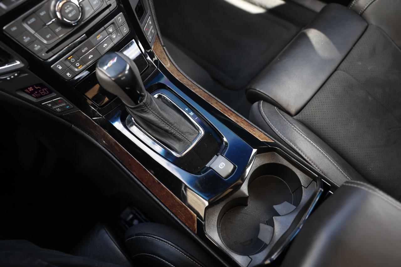Cadillac CTS-V Wagon  2012