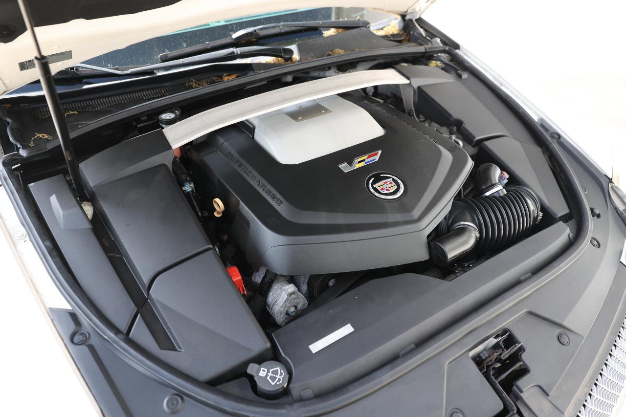 Cadillac CTS-V Wagon  2012